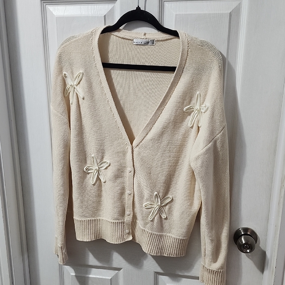 Kaily K Cream Cardigan Swester With  Floral Design Size Medium